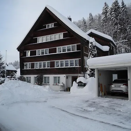 Apartment Wunderschöne Maisonette-ferienwohnung In Stattlichem Toggenburgerhaus