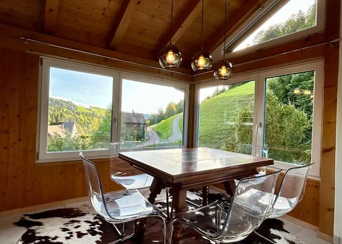 Wunderschoene Maisonette-ferienwohnung In Stattlichem Toggenburgerhaus * Sankt Peterzell